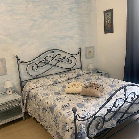 The Sea Flower Appartamento Con Giardino E Garage Auto Incluso San Remo Kültér fotó