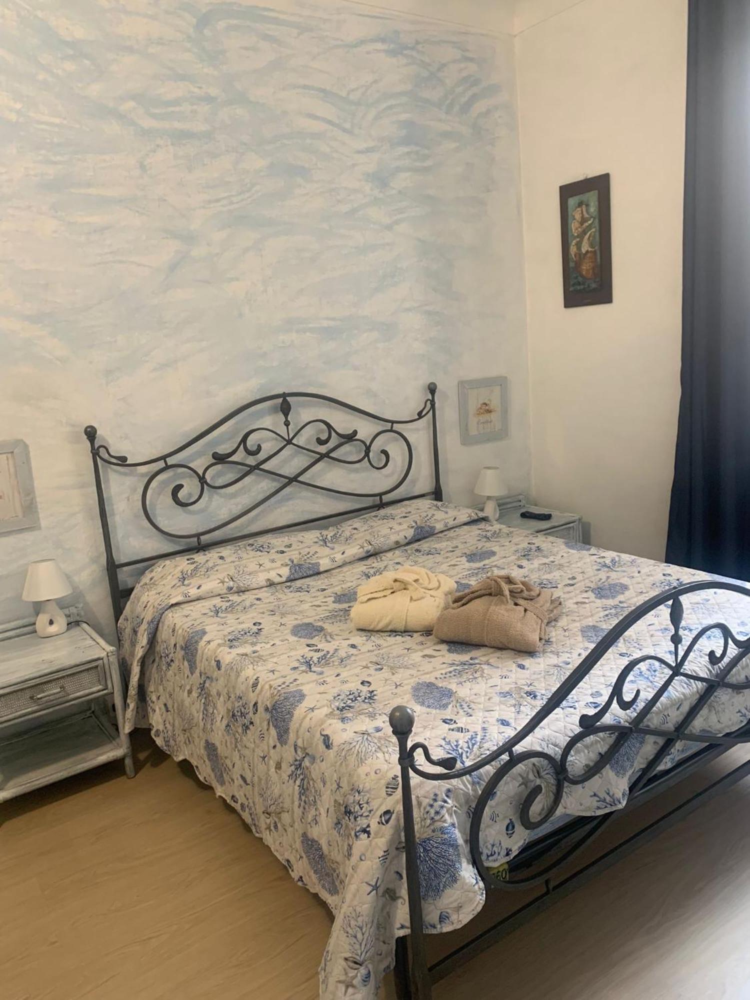 The Sea Flower Appartamento Con Giardino E Garage Auto Incluso San Remo Kültér fotó
